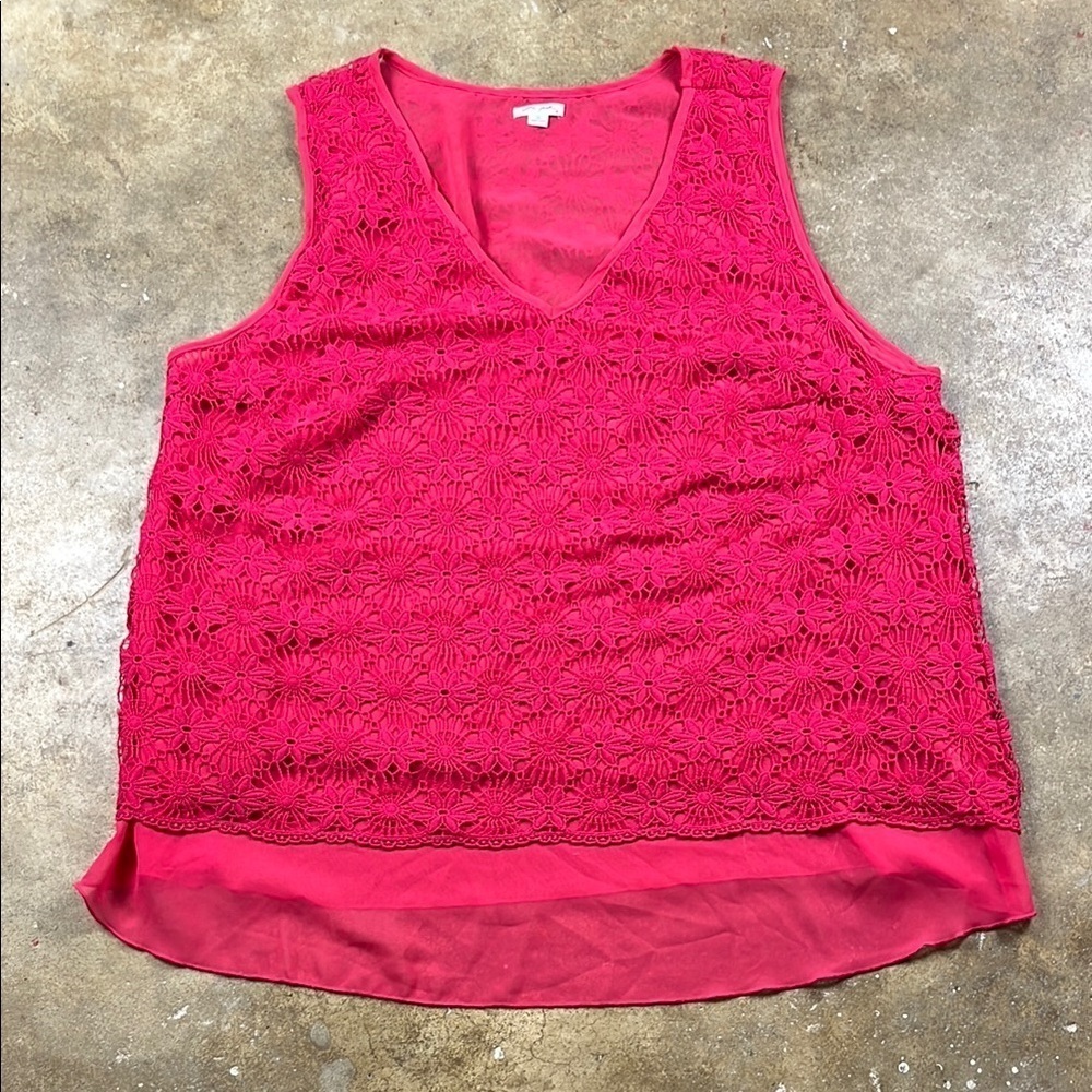 Ultra pink Crochet Sleeveless Top with sheer lining
Size: 3x